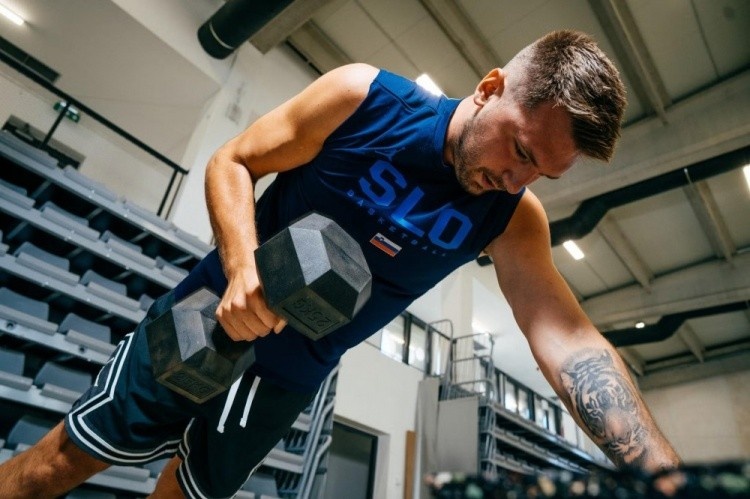 Doncic成功减轻体重！ A-Smith：他完成了挑战 湖人球迷应该很高兴